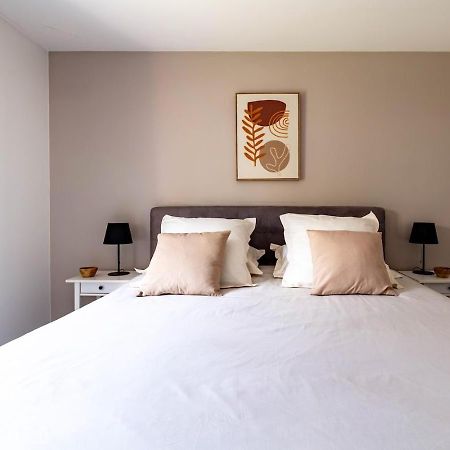 Charmant Refuge Avec Jardin, A 6 Minutes A Pied Du Metro Creteil L Echat-Lovely Retreat With Garden, Located A 6-Minute Walk From Creteil L Echat Metro Station Eksteriør billede