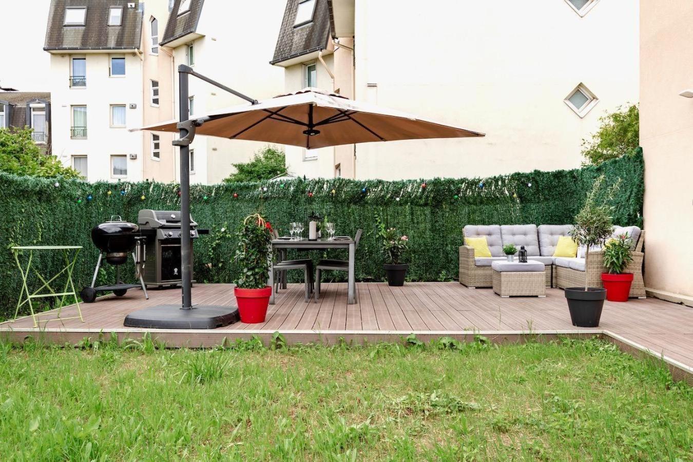 Charmant Refuge Avec Jardin, A 6 Minutes A Pied Du Metro Creteil L Echat-Lovely Retreat With Garden, Located A 6-Minute Walk From Creteil L Echat Metro Station Eksteriør billede