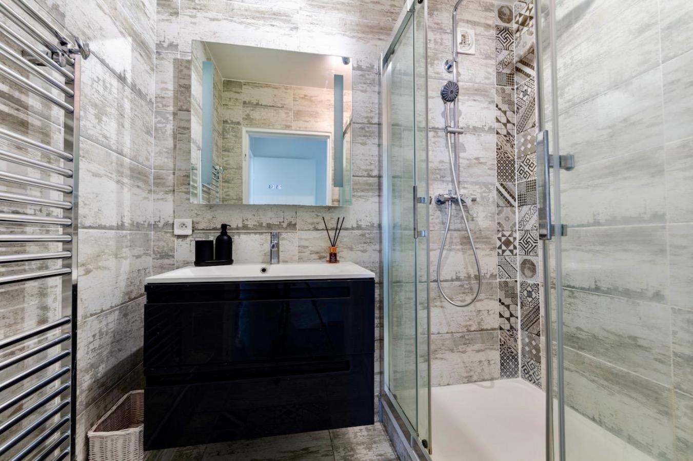 Charmant Refuge Avec Jardin, A 6 Minutes A Pied Du Metro Creteil L Echat-Lovely Retreat With Garden, Located A 6-Minute Walk From Creteil L Echat Metro Station Eksteriør billede